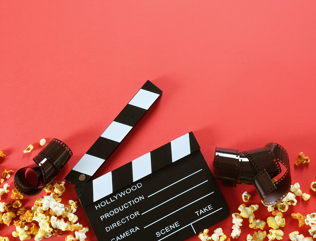 映画館で配布する、オリジナルステッカーを制作しました!