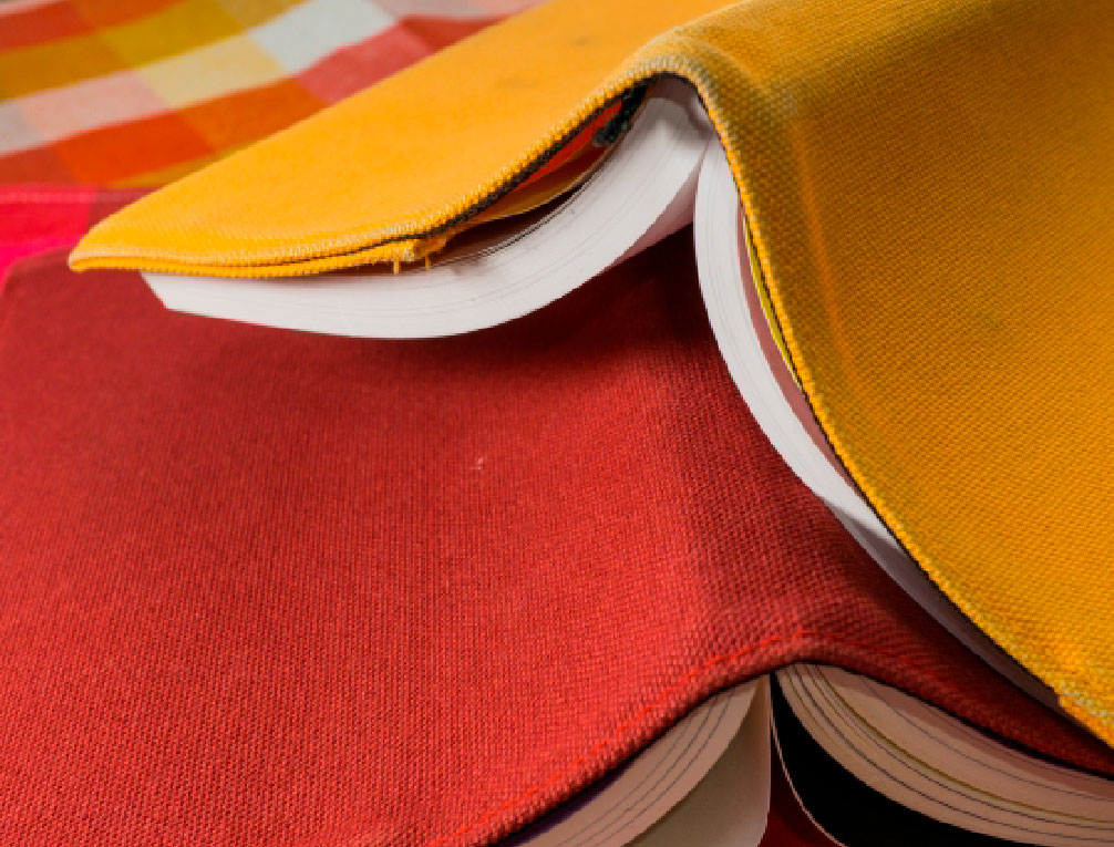 書店様でブックカバーを制作しました！